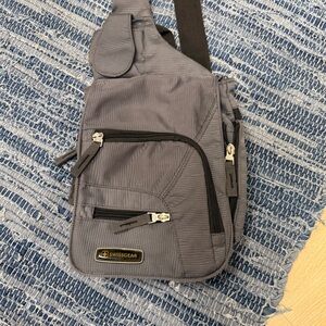 SwissGear Black and Gray Messenger Bag utility travel gorpcore unisex